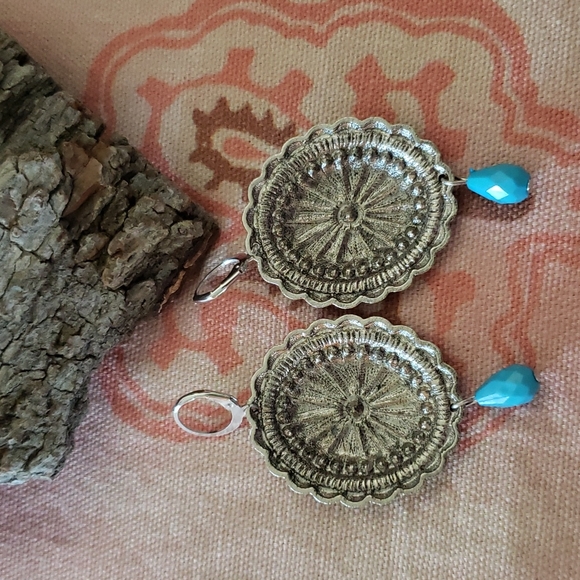 Western Teardrop Earrings. Cowgirl Cowboy Tibetan Dangle Blue Beads Oval Flower - Picture 7 of 10